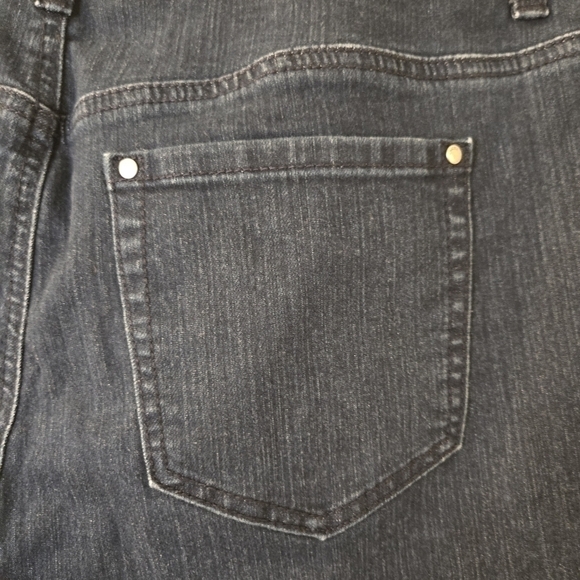 Fabulously slimming by Chicos, ankle jeans size 0 Dark Wash - Picture 6 of 15